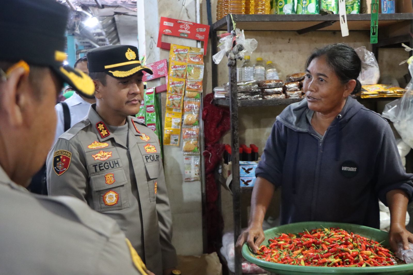 Pantau Pasar Tradisional Jelang Galungan