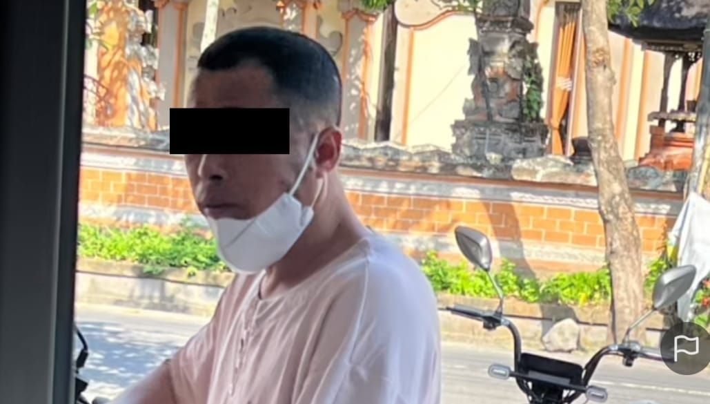 Viral WNA Diduga Menipu di Toko HP