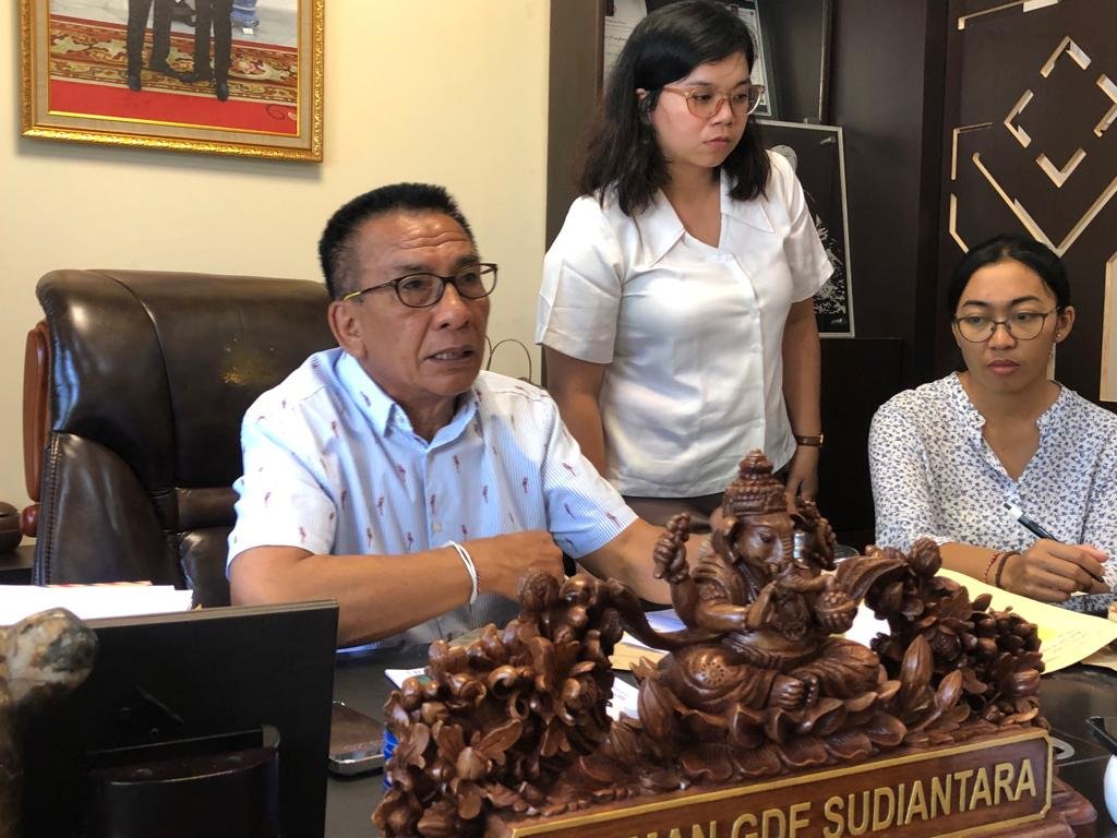 Bos Toko Elektronik Dituduh Serobot Lahan