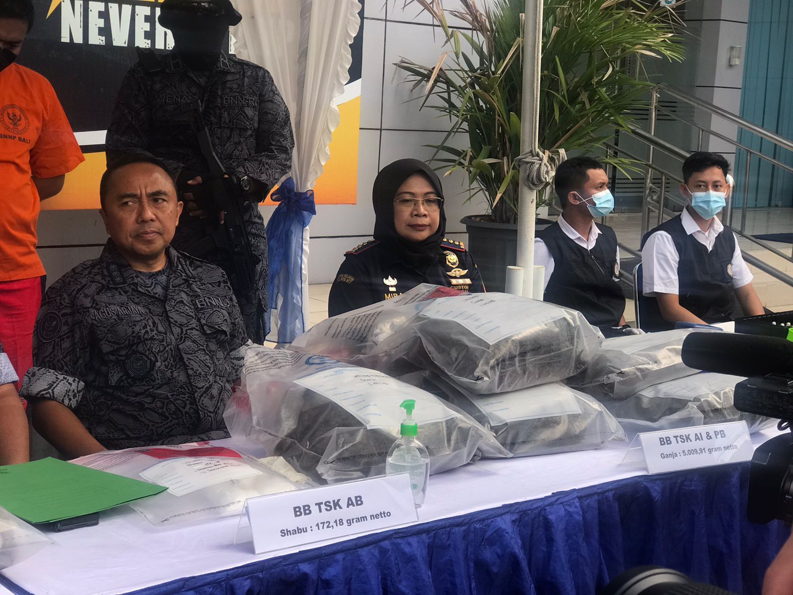 podiumnews.com-BNNP Bali Ringkus Enam Pengedar Narkoba