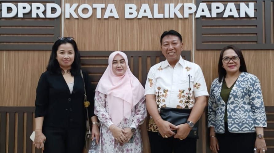 Sekretariat DPRD Badung Bersama Media Kunjungi DPRD Balikpapan