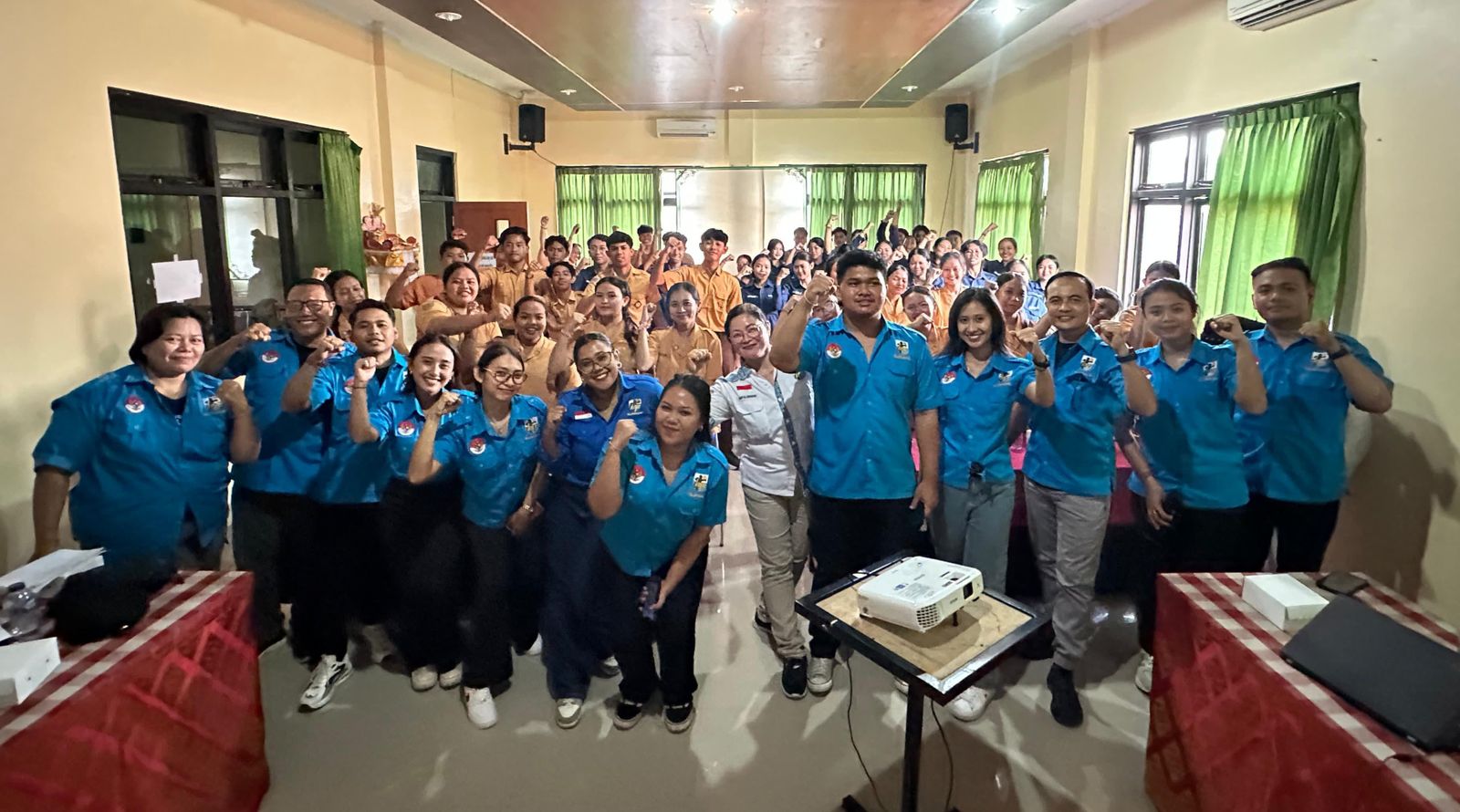 podiumnews.com-KNPI Klungkung Gelar Simakrama Pemuda di Nusa Penida