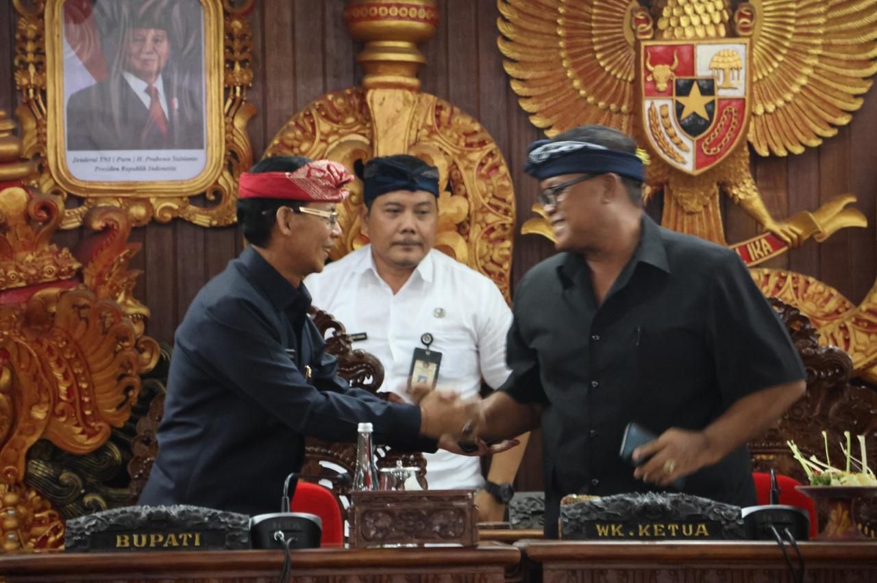 podiumnews.com-DPRD Klungkung Berikan Rekomendasi Kritis Atas  LKPJ Bupati 