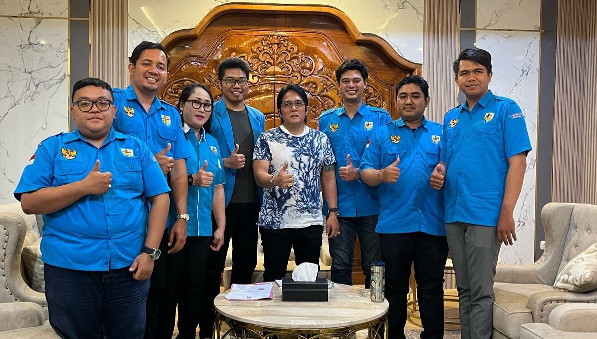 podiumnews.com-Wagub Giri Prasta Ajak KNPI Bersinergi Bangun Bali