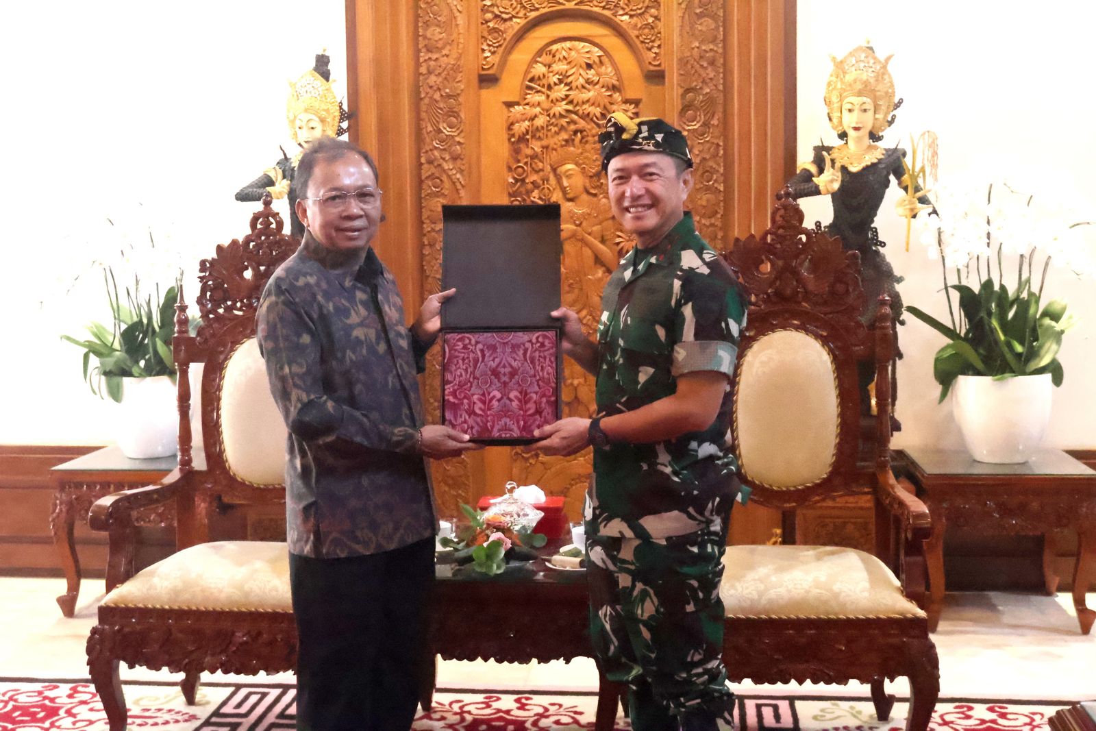 podiumnews.com-Pangdam Udayana Dukung Penuh Kebijakan Bali Bebas Sampah 