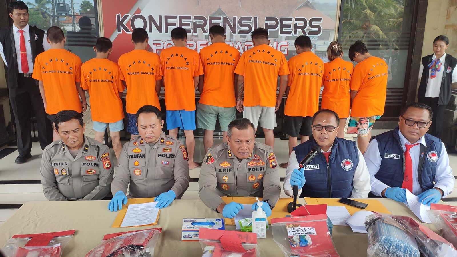 podiumnews.com-Kendalikan Narkoba, Napi Libatkan Pasangan Lesbian