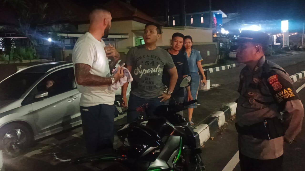 podiumnews.com-Polisi Kuta Selatan Ciduk Empat Bule Ugal-ugalan Geber Moge