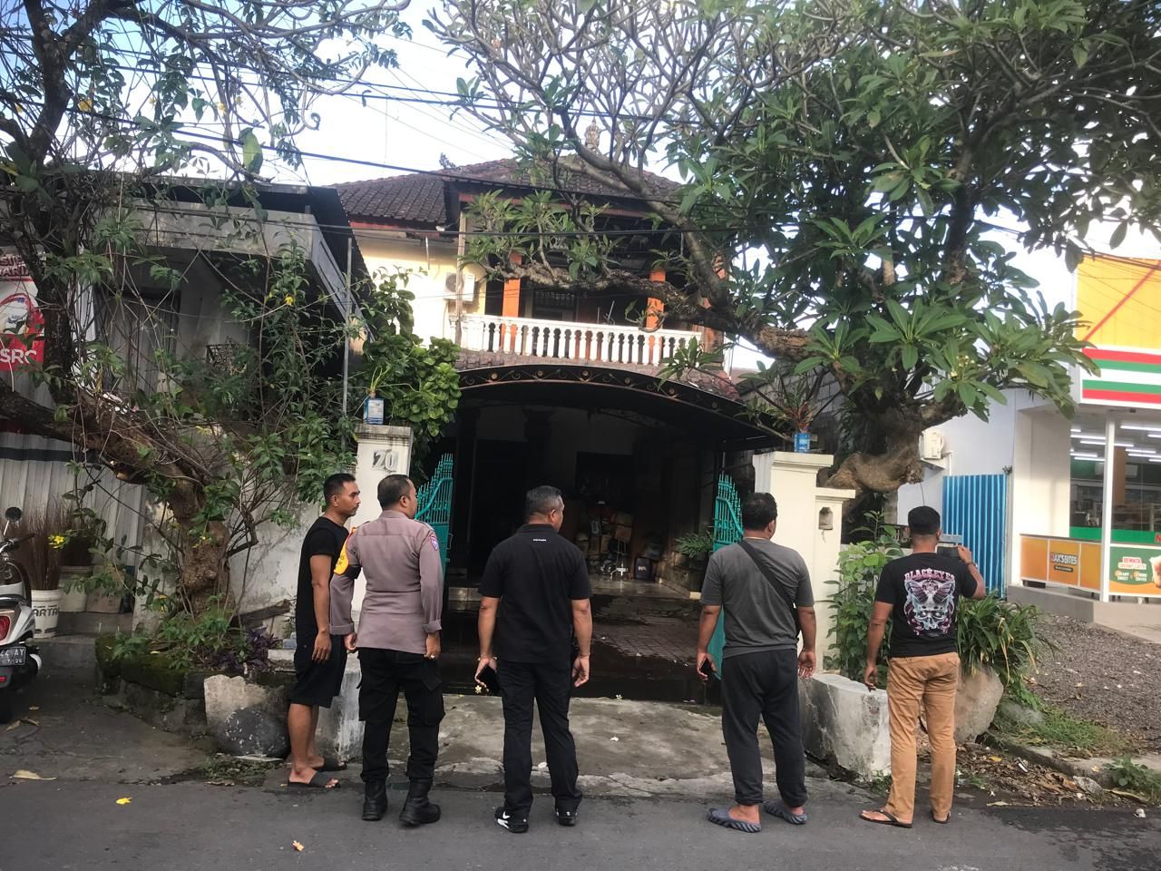 podiumnews.com-Rumah Mewah Hangus Terbakar di Sumerta Kauh