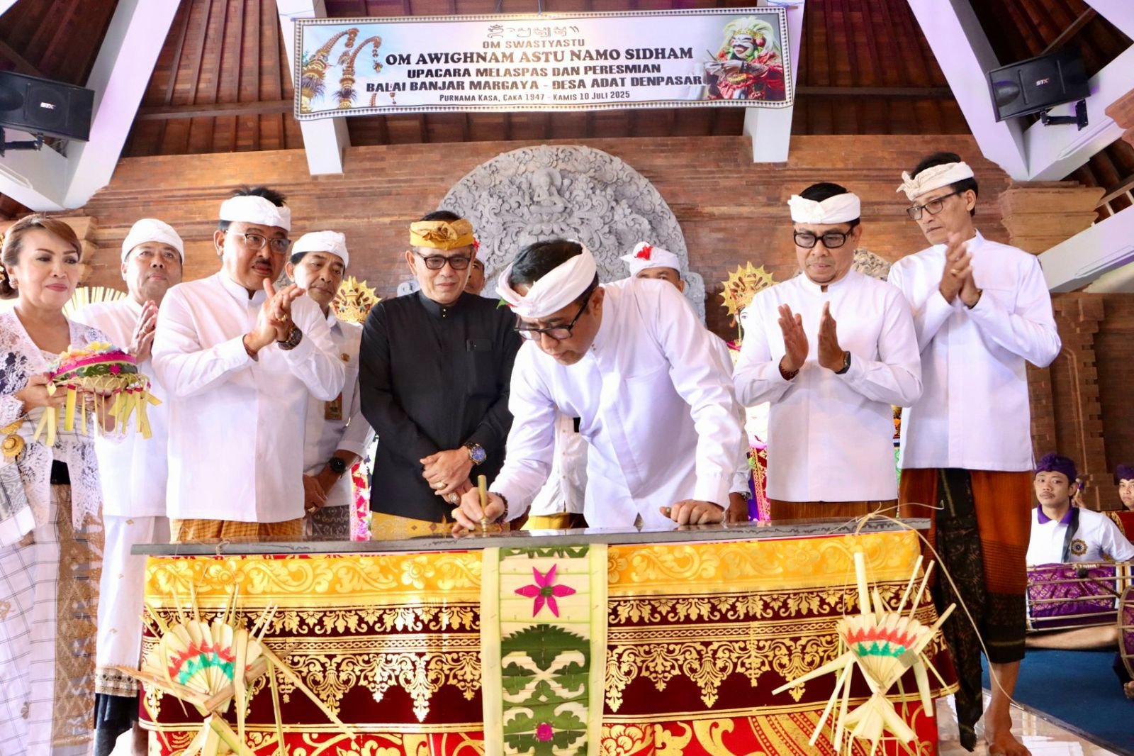 Renovasi Selesai, Walikota Jaya Negara Resmikan Balai Banjar Mergaya Pemecutan Kelod