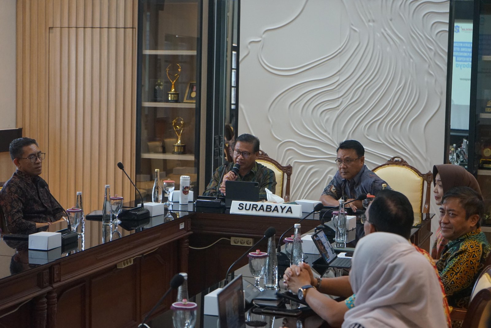 Pemkot Denpasar Studi Banding Ke Pemkot Surabaya, Akan Optimalkan Satu Data