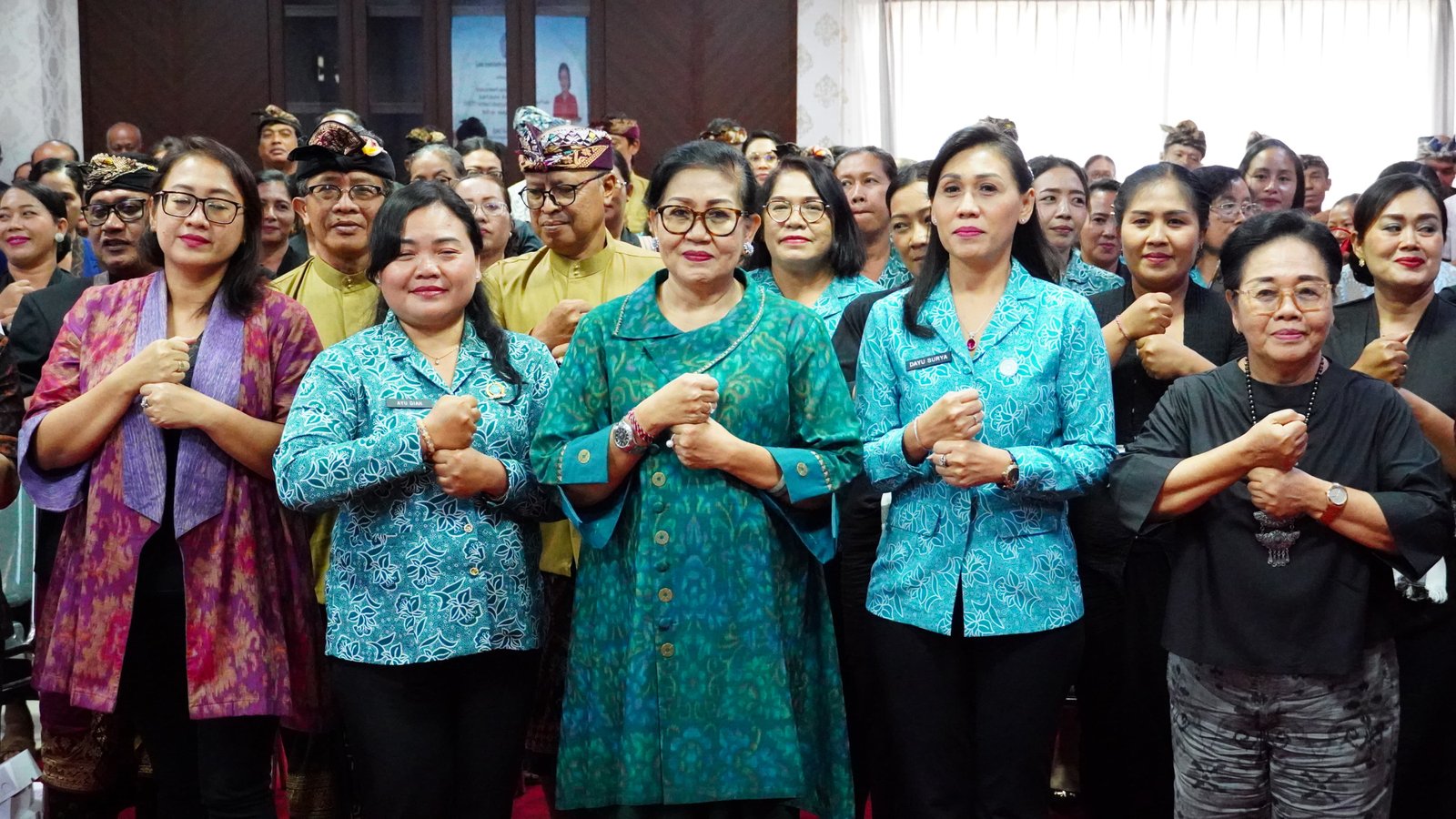 41 Tahun Cuma Pindahkan Sampah, Ini Kata Istri Gubernur Bali