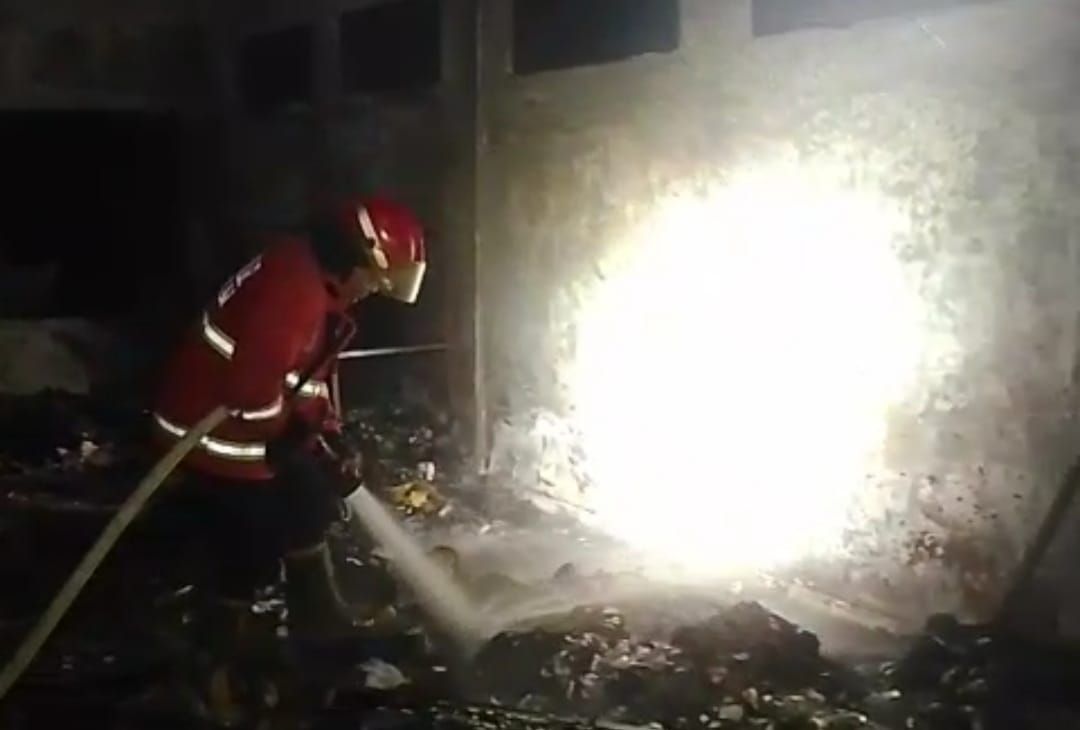 podiumnews.com-Gudang Logistik BPBD Bali Kembali Terbakar