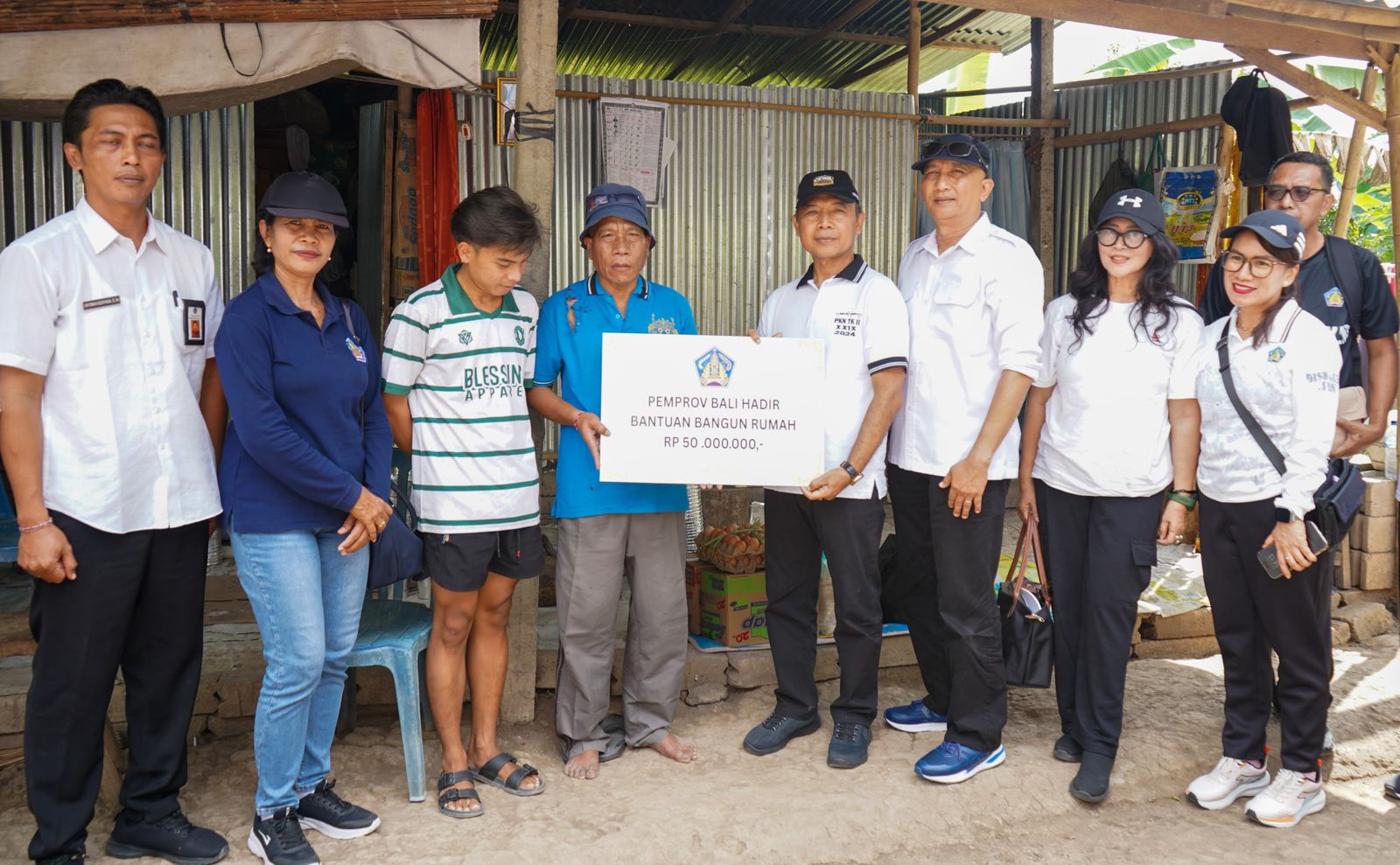 podiumnews.com-Pemprov Bali Bantu Warga Tak Mampu Bangun Rumah Layak Huni