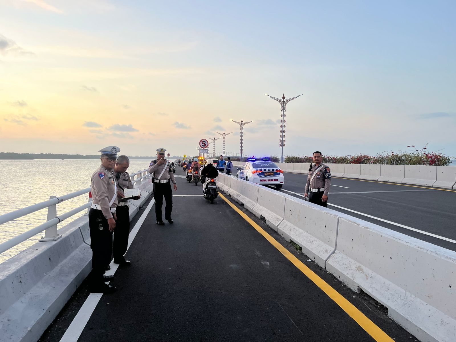 podiumnews.com-Dua Motor Vario Kecelakaan di Jalan Tol Bali Mandara, 1 Tewas