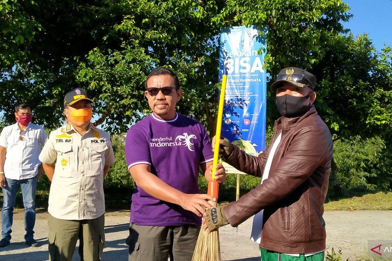 Kemenparekraf Gulirkan Gerakan BISA di Desa Wisata Tete Batu Lombok
