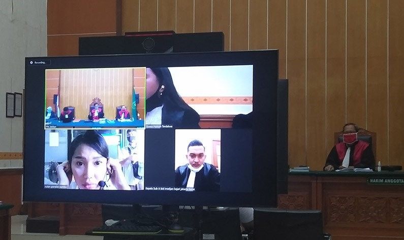 podiumnews.com-Sidang Lucinta Luna Ditunda Akibat Jaksa Belum Siap Tuntutan