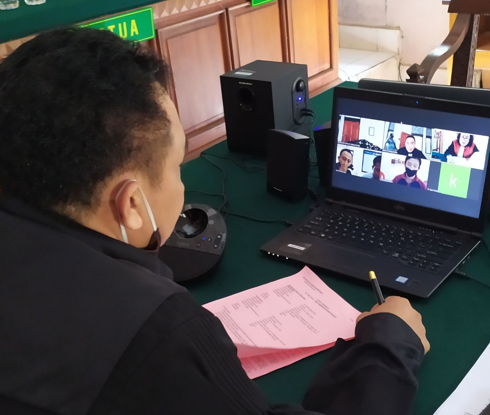 podiumnews.com-Edarkan Tembakau 'Gorila' Remaja ini Dituntut 8 tahun