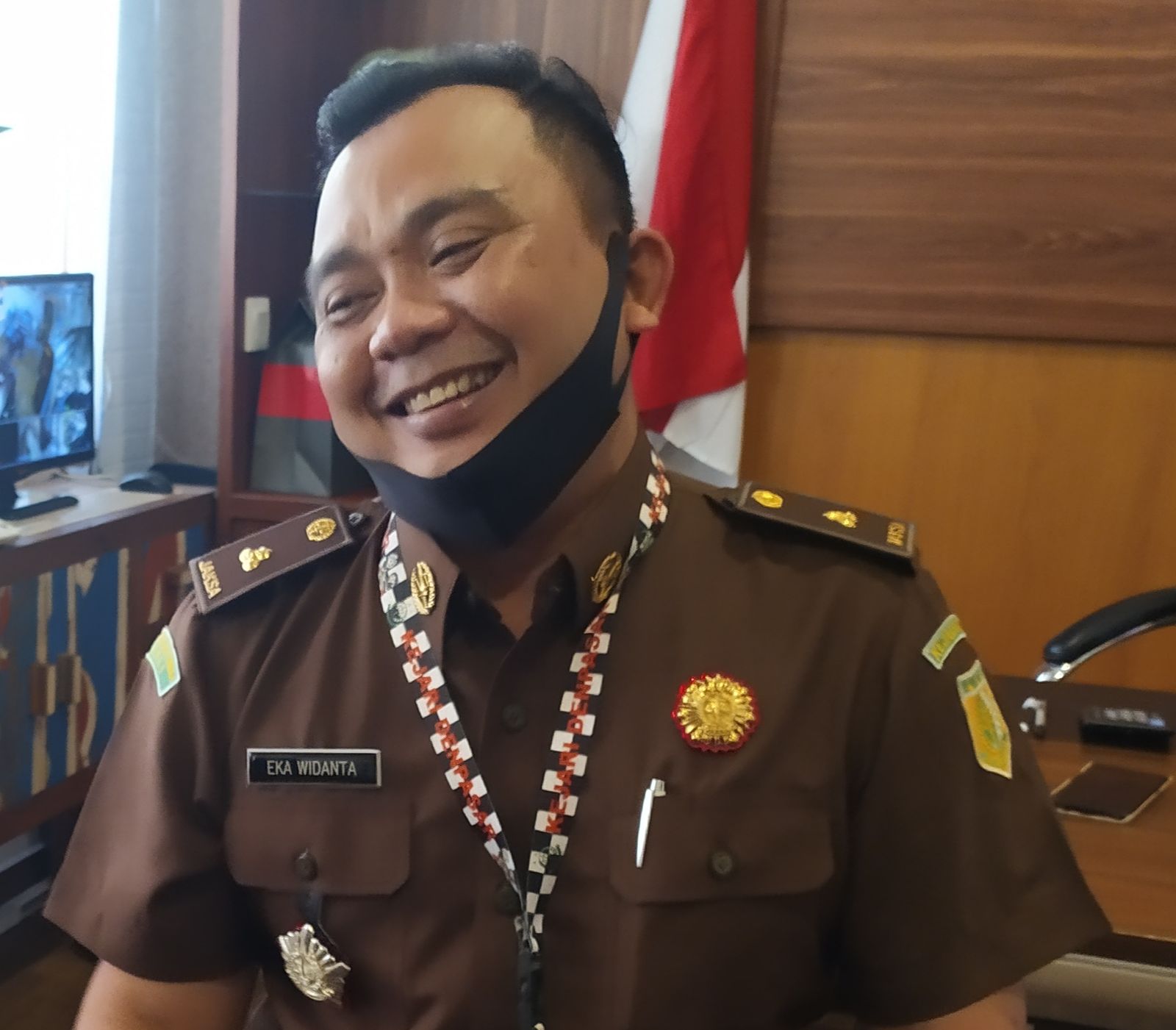 podiumnews.com-Trio Rumania Kasus Skimming Pelimpahan Tahap II di Kejari Denpasar