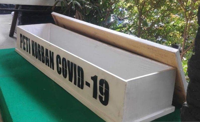 podiumnews.com-Sanksi Masuk Peti Jenazah di Jaktim Dihentikan Usai Tuai Kritik