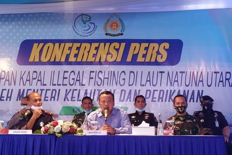 podiumnews.com-Menteri Edhy Sebut Kapal Illegal Fishing Dominan Dari Negara Vietnam
