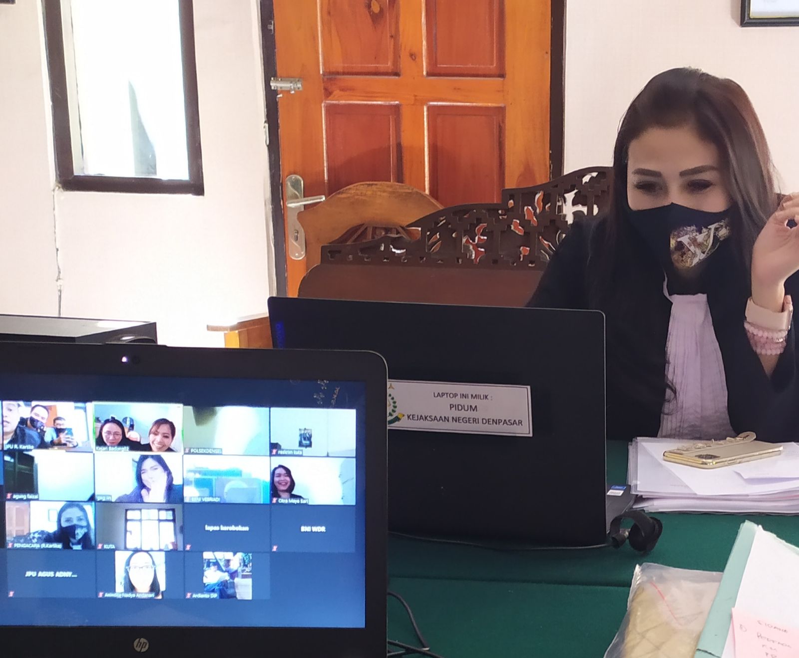 podiumnews.com-Terima Kiriman Dompet Berisi Narkoba, Wanita Asal Jembrana ini Dituntut 7 Tahun