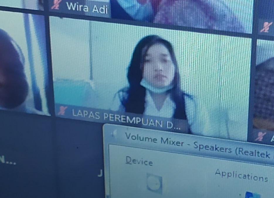 podiumnews.com-Perempuan Jaringan Pengedar Sabu Bawa 16 Paket Dituntut 8 Tahun