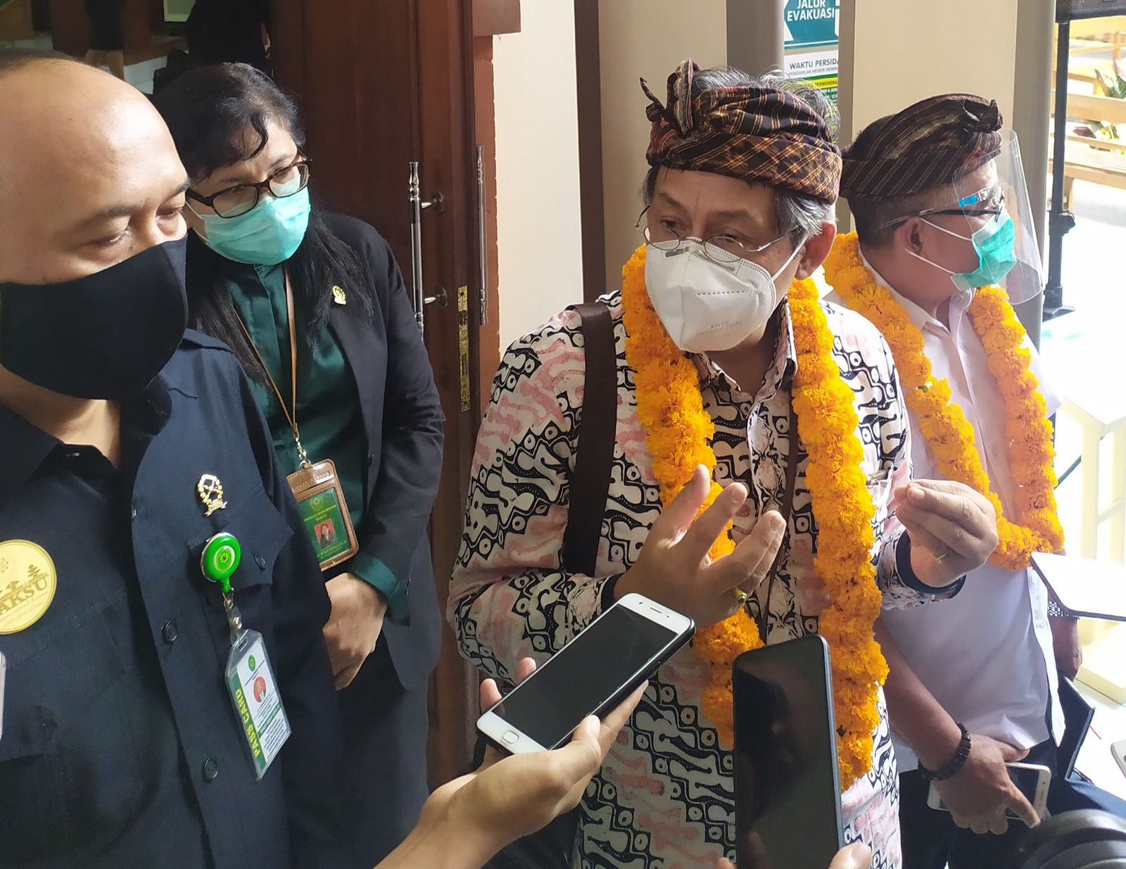 podiumnews.com-Tim KemenpanRB Evaluasi Pelayanan di PN Denpasar