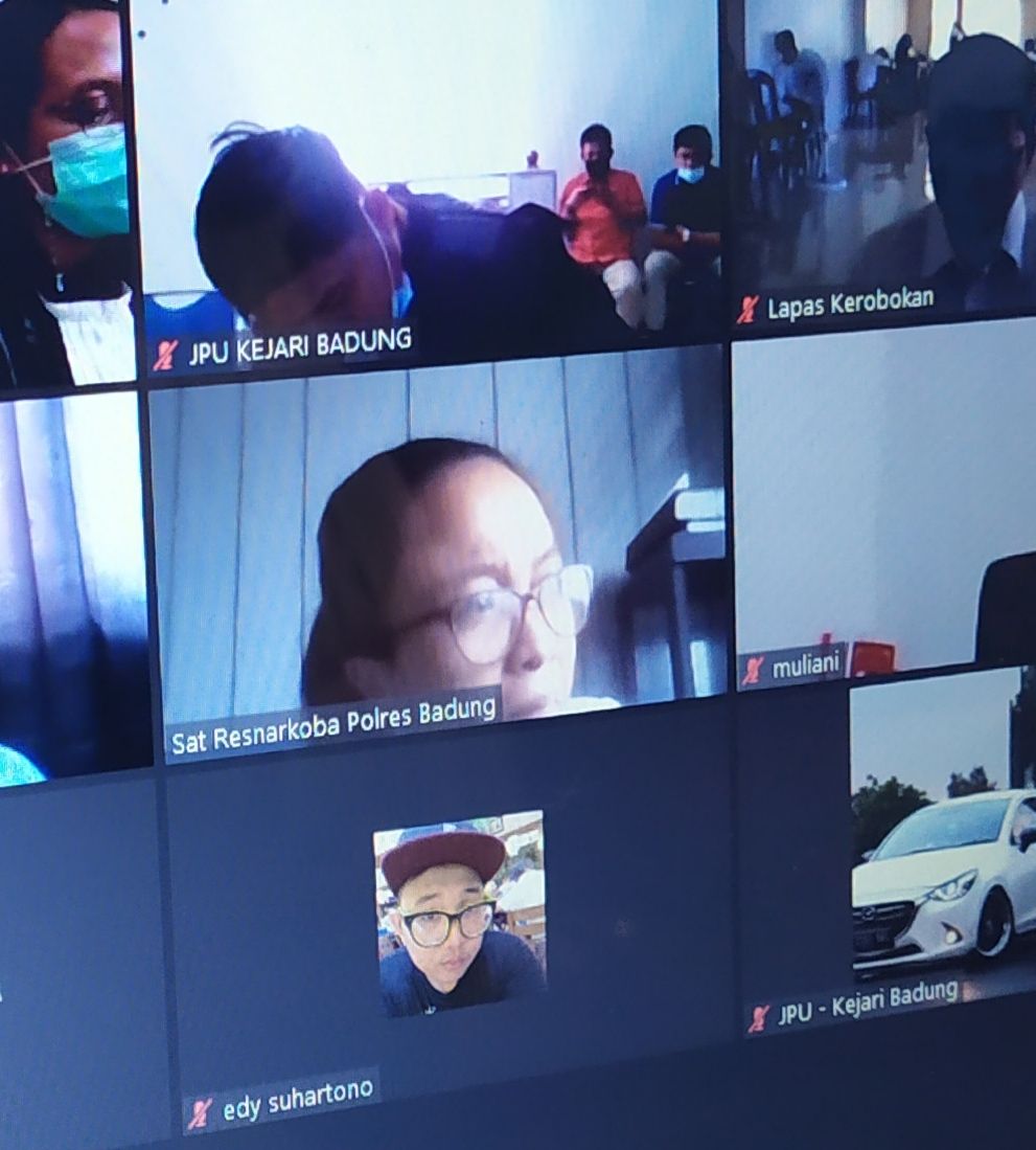 podiumnews.com-Bawa Charger HP Berisi Sabu, Sipir Wanita LP Kerobokan Dihukum 4 Tahun