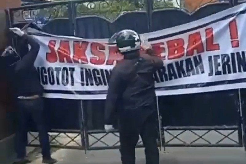 podiumnews.com-Kejati Bali Tingkatkan Kewaspadaan Setelah Didatangi Massa Jerinx