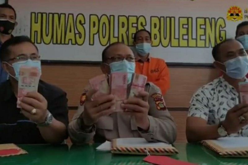podiumnews.com-Polisi Tangkap Tersangka Korupsi Dana BUMDes di Buleleng