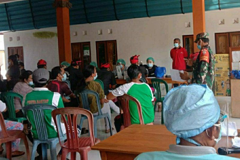 podiumnews.com-321 Lansia di Bangli Ikuti Vaksinasi AstraZeneca