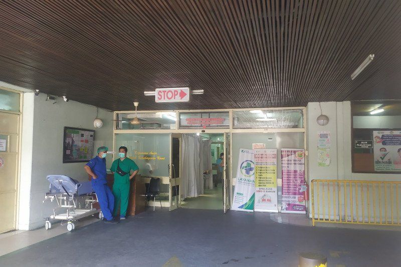 podiumnews.com-Belasan WBP LP Perempuan Diduga Minum Disinfektan Dilarikan ke RSUP Sanglah