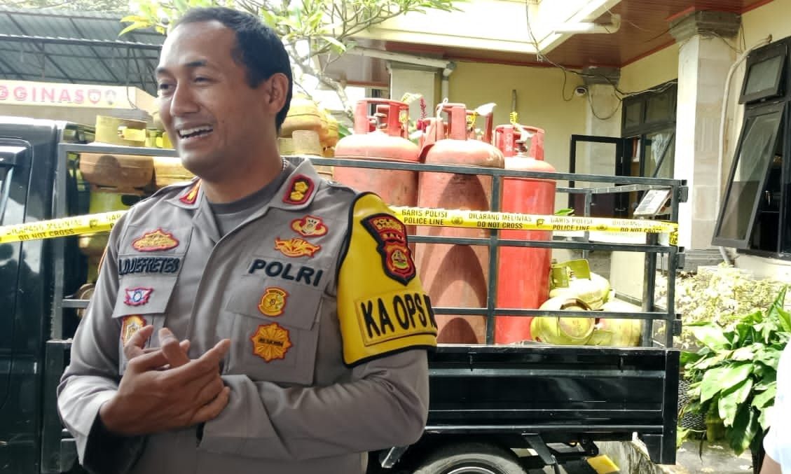 podiumnews.com-Pengoplos Gas Elpiji Bersubsidi Digerebek Polisi