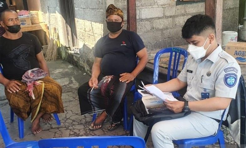 podiumnews.com-Jasa Raharja Bali Santuni Empat Korban Meninggal Saat Libur Galungan