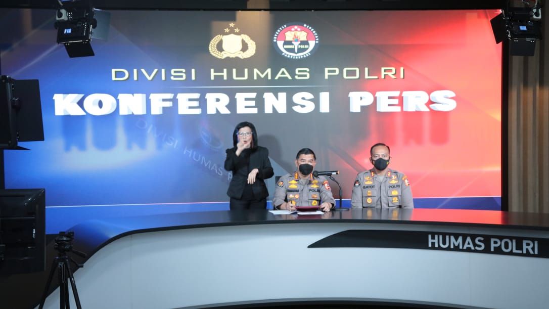 podiumnews.com-Polri Rilis Hasil Rekaman CCTV Penyebab Kebakaran Kilang Pertamina Cilacap