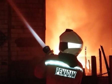 podiumnews.com-Periode Januari-Juli 2021 Terjadi 161 Kasus Kebakaran di Jakbar