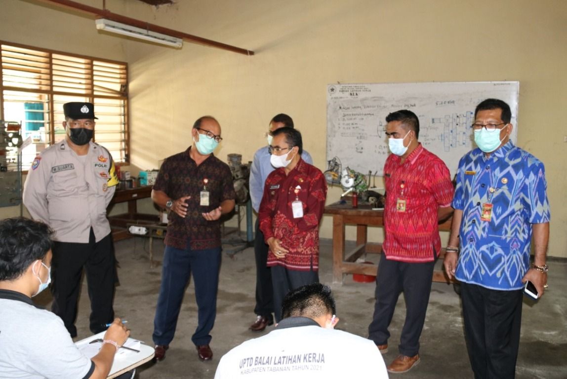 podiumnews.com-Wabup Edi Apresiasi Kegiatan Loka Latihan Kerja Tabanan