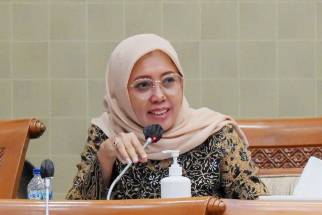 podiumnews.com-Legislator Pertanyakan Peraturan Pemerintah Wajibkan Penumpang Pesawat Test PCR