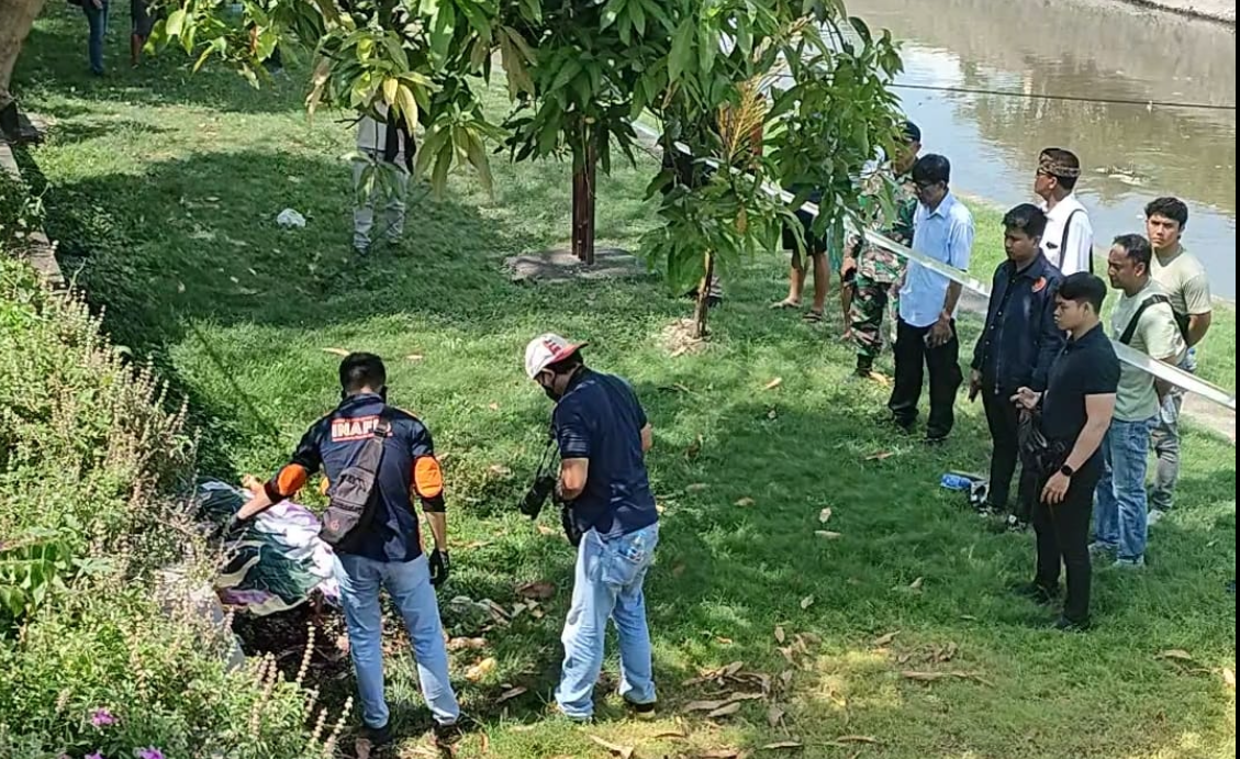 Tampak Tergorok, Mayat Bersimbah Darah Tergeletak di Taman Pancing