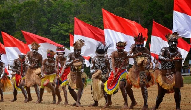 podiumnews.com-Menilik Kebijakan Tujuh Presiden Indonesia Bangun Papua