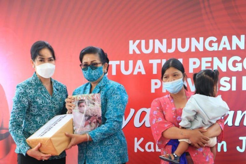 podiumnews.com-Putri Koster Minta PKK Jembrana Berikan Layanan Optimal Pada Masyarakat