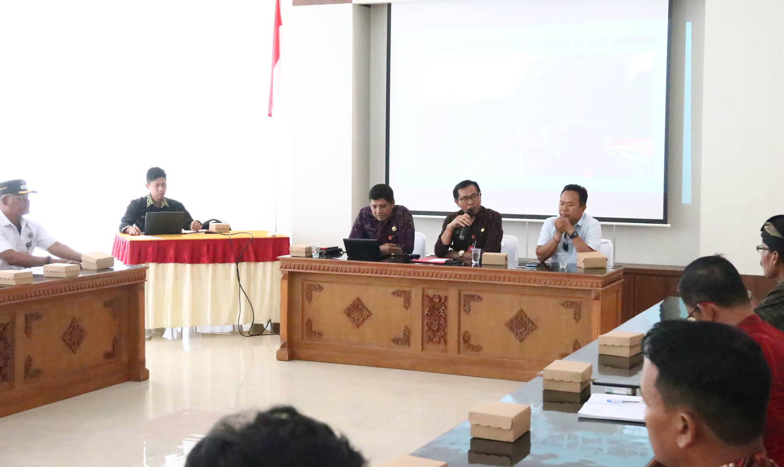 podiumnews.com-Pemerintah Kabupaten Tabanan Gelar Rapat Penertiban Pembangunan dan Penanganan Kemacetan di DTW Jatiluwih