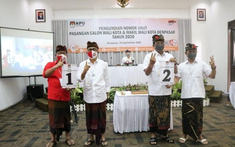 podiumnews.com-Peserta Pilkada Denpasar Teken Pakta Integritas Protokol Kesehatan