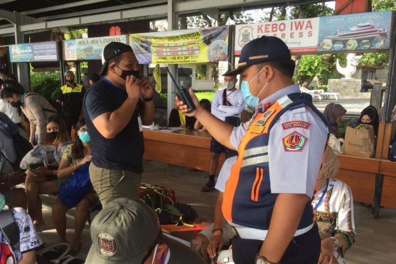 podiumnews.com-Dishub Denpasar Ingatkan Penumpang Angkutan Terapkan Prokes