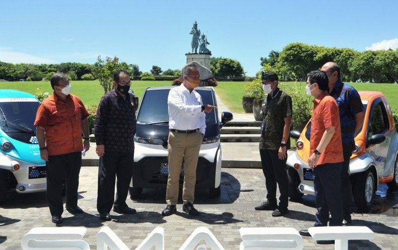 podiumnews.com-Sandiaga Uno Dukung Kendaraan Listrik Dioprasikan di Kawasan Wisata