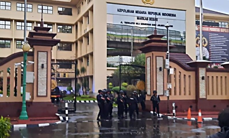 podiumnews.com-Rumah Kapolri Dijaga Ketat Pasca Serangan di Mabes Polri