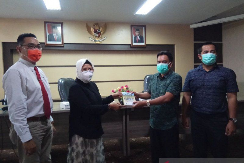 podiumnews.com-Pariwisata NTB Bergantung Pariwisata di Bali Saat COVID-19