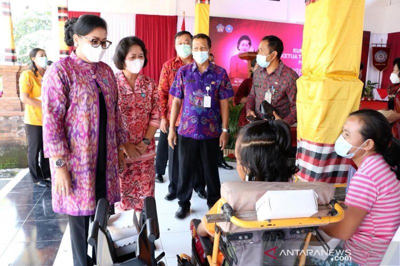 podiumnews.com-Putri Koster Ajak PKK Kabupaten/Kota di Bali Turut Ringankan Beban Masyarakat