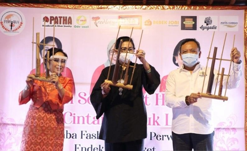 podiumnews.com-Ny Putri Koster: Jangan Jadi Generasi Penghilang Warisan Leluhur