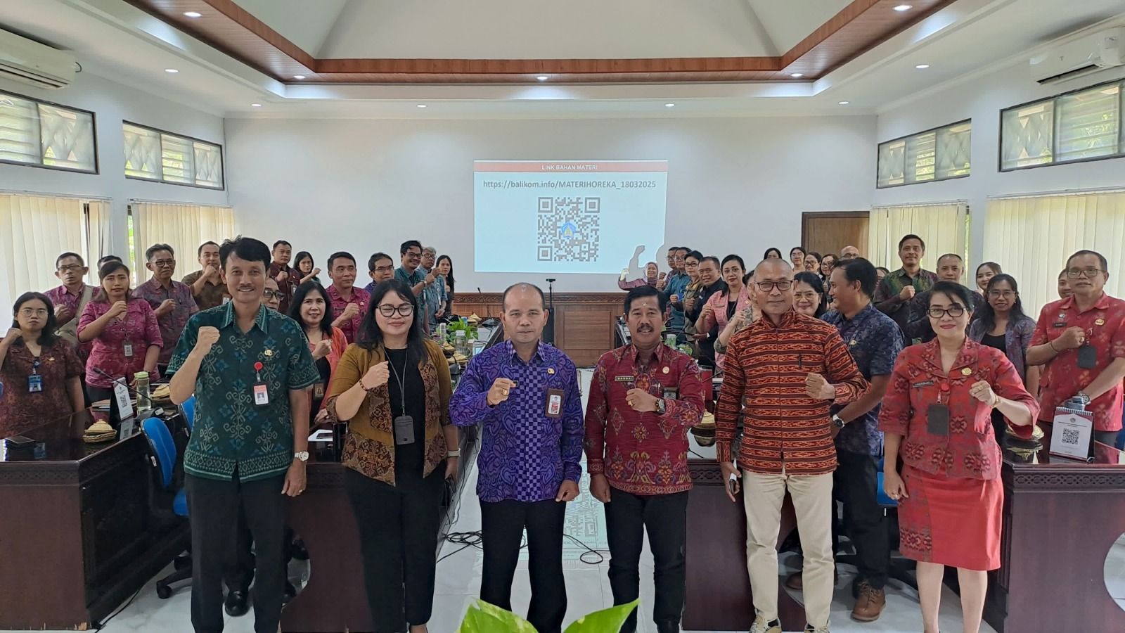 podiumnews.com-Bali Gebrak Pelaku Wisata Soal Sampah